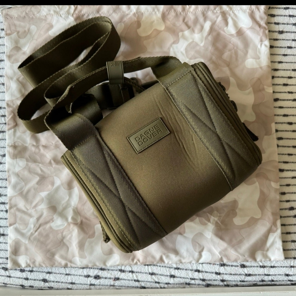 Dagne Dover xs Landon